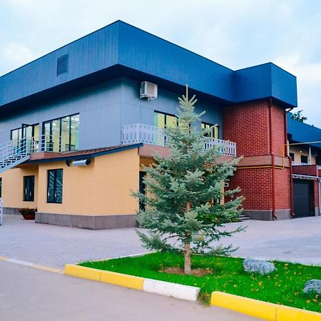Gоlden Dragon Villa Hotel Bishkek Ngoại thất bức ảnh