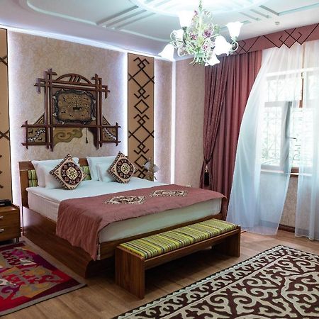 Gоlden Dragon Villa Hotel Bishkek Ngoại thất bức ảnh