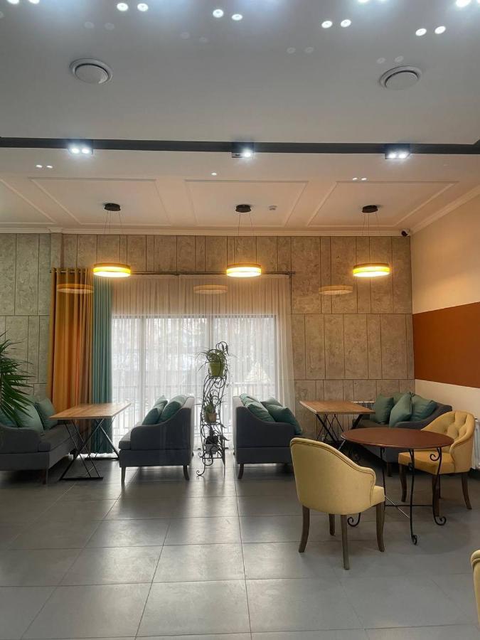 Gоlden Dragon Villa Hotel Bishkek Ngoại thất bức ảnh
