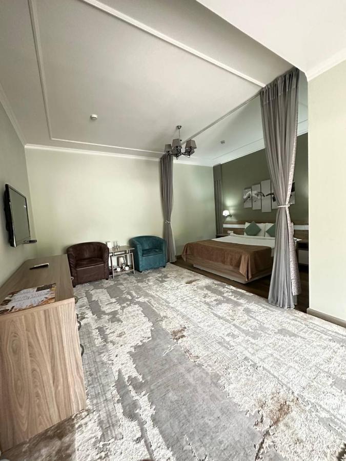 Gоlden Dragon Villa Hotel Bishkek Ngoại thất bức ảnh