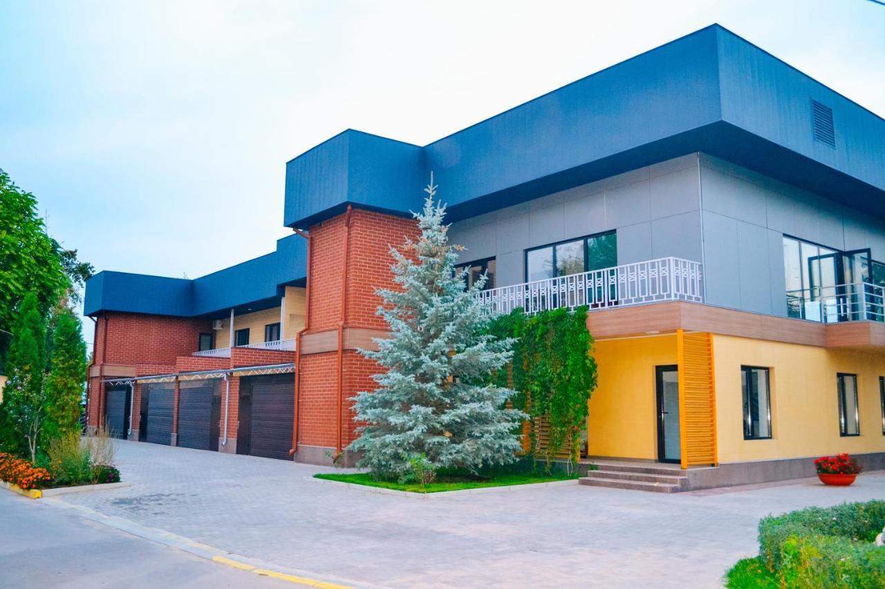Gоlden Dragon Villa Hotel Bishkek Ngoại thất bức ảnh