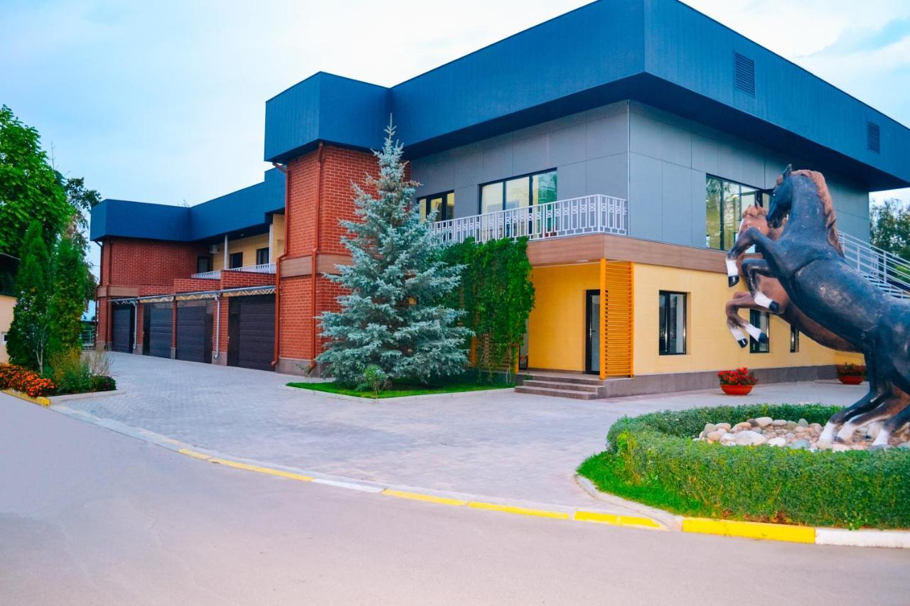 Gоlden Dragon Villa Hotel Bishkek Ngoại thất bức ảnh