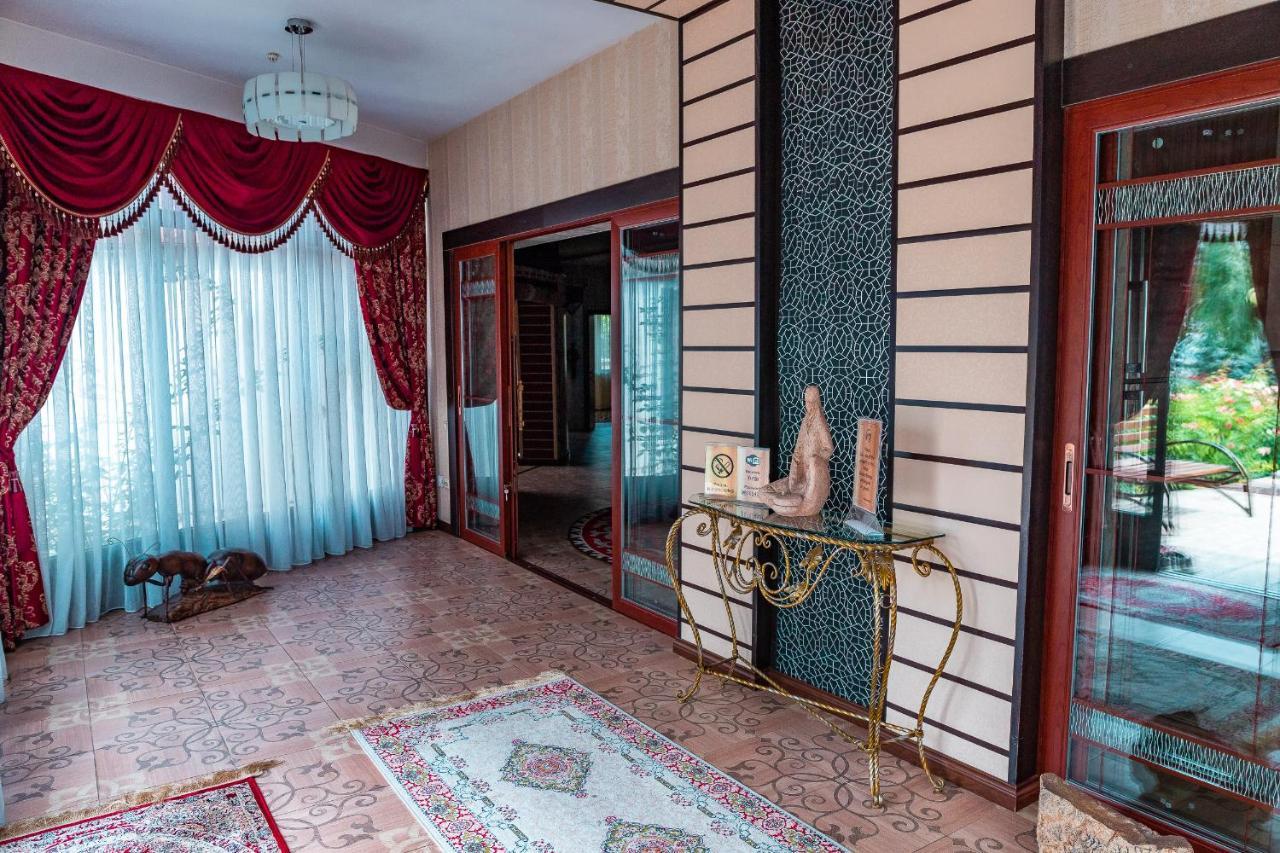 Gоlden Dragon Villa Hotel Bishkek Ngoại thất bức ảnh