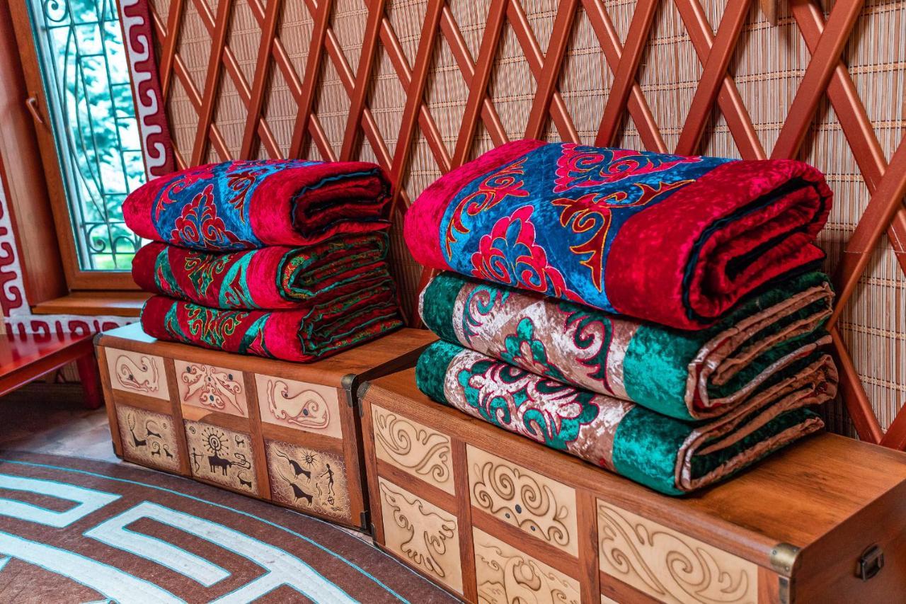 Gоlden Dragon Villa Hotel Bishkek Ngoại thất bức ảnh