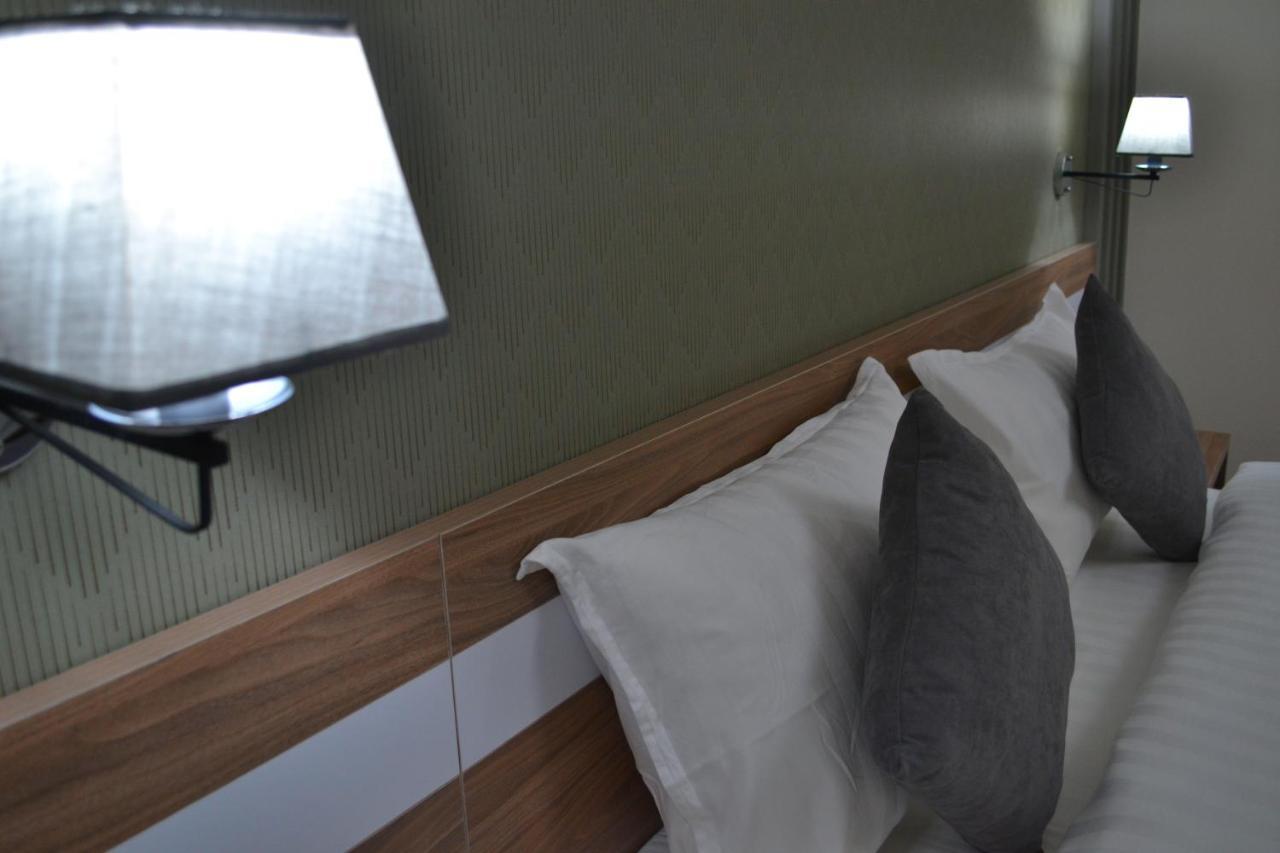 Gоlden Dragon Villa Hotel Bishkek Ngoại thất bức ảnh